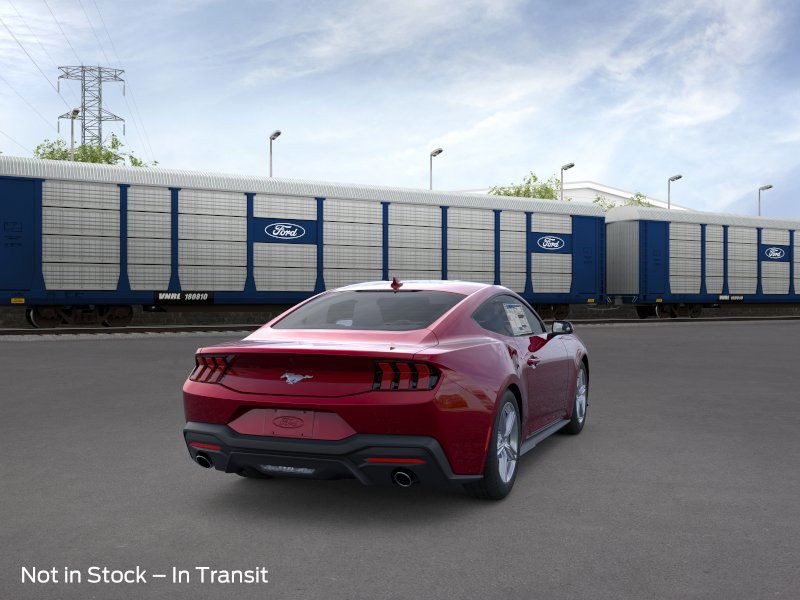 Ford Mustang Vehicle Full-screen Gallery Image 8