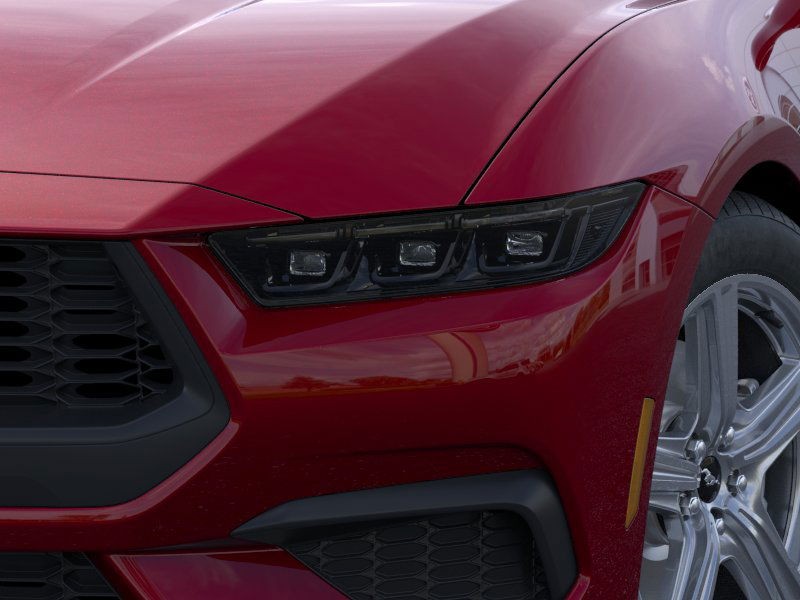 Ford Mustang Vehicle Full-screen Gallery Image 18