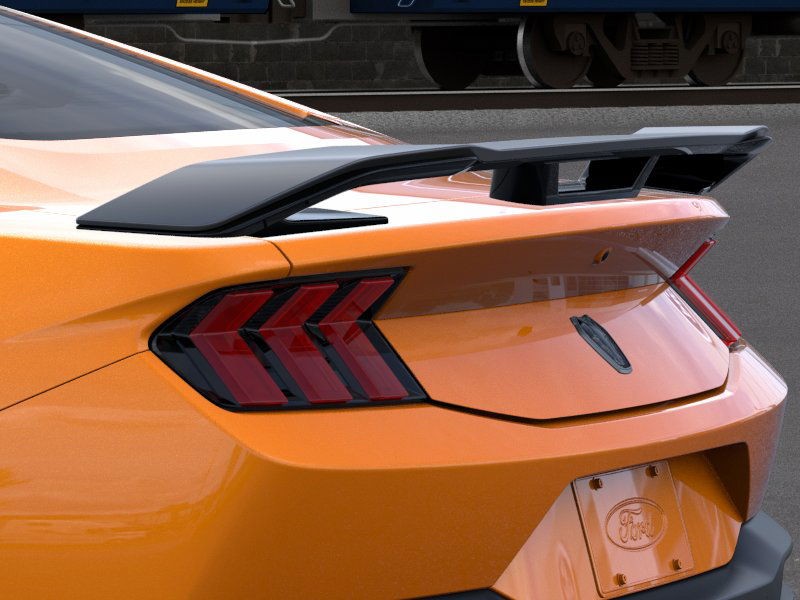 Ford Mustang Vehicle Full-screen Gallery Image 22