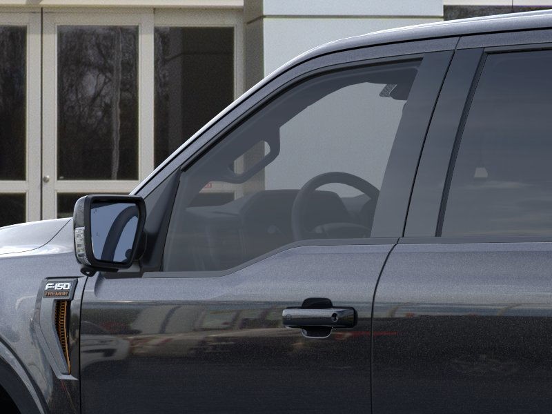 Ford F-150 Vehicle Full-screen Gallery Image 20