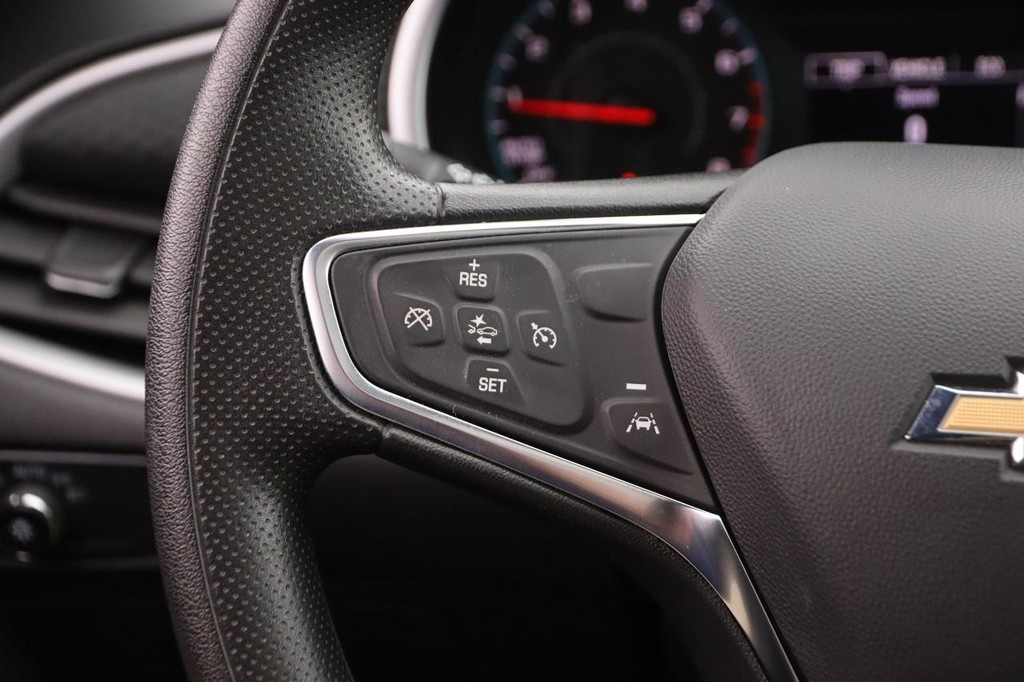 Chevrolet Malibu Vehicle Image 12