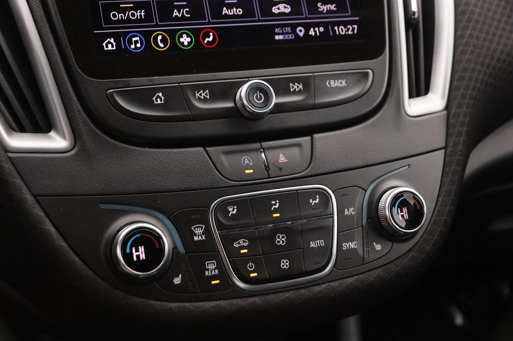 Chevrolet Malibu Vehicle Image 18