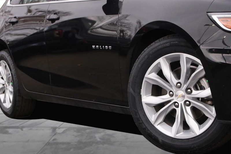 Chevrolet Malibu Vehicle Full-screen Gallery Image 03