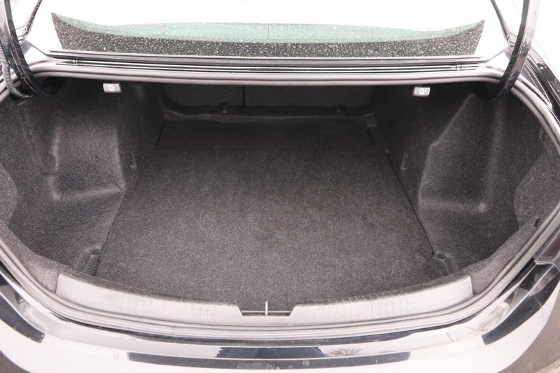 Chevrolet Malibu Vehicle Full-screen Gallery Image 07