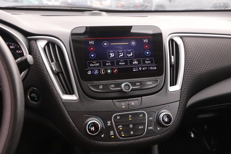 Chevrolet Malibu Vehicle Full-screen Gallery Image 16