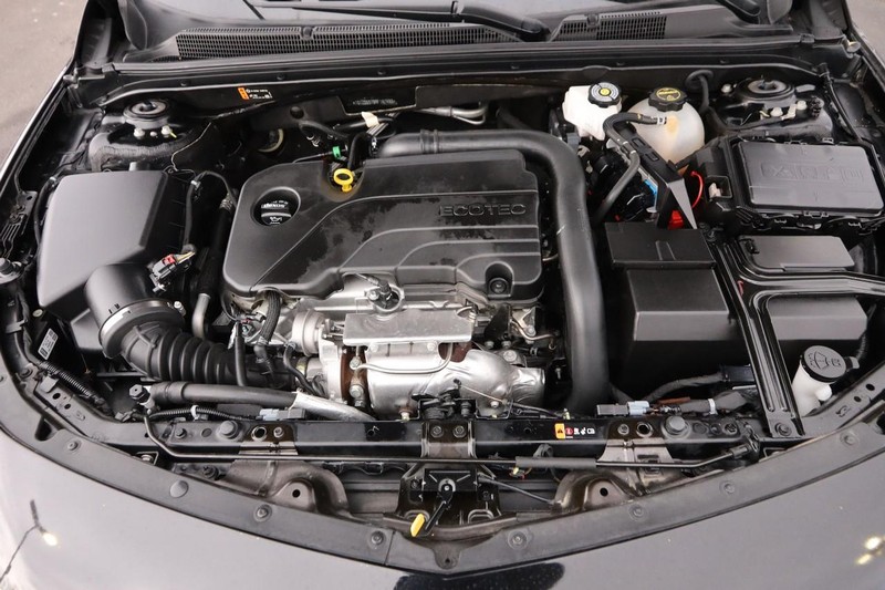 Chevrolet Malibu Vehicle Full-screen Gallery Image 27