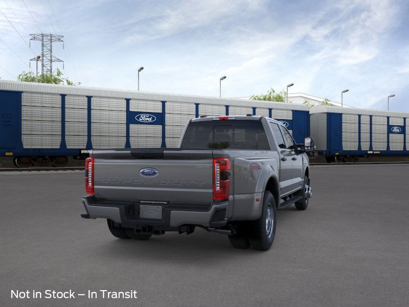 Ford Super Duty F-350 DRW Vehicle Image 08