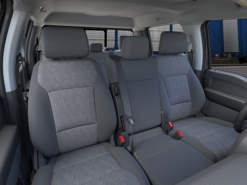 Ford Super Duty F-350 DRW Vehicle Image 10