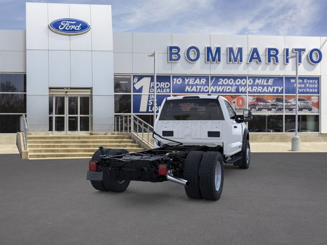 Ford Super Duty F-550 DRW Vehicle Image 08
