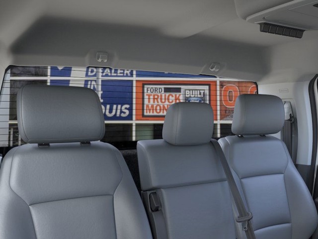 Ford Super Duty F-550 DRW Vehicle Image 22