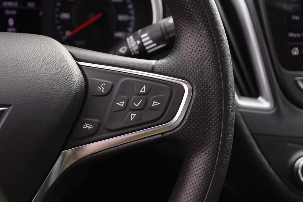 Chevrolet Malibu Vehicle Image 13