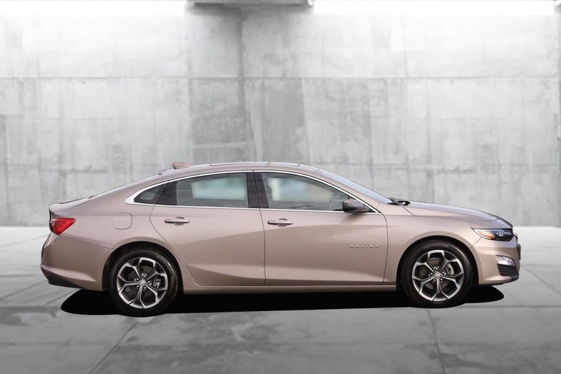 Chevrolet Malibu Vehicle Full-screen Gallery Image 05