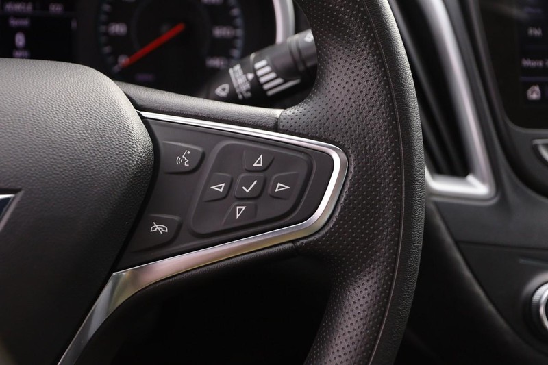 Chevrolet Malibu Vehicle Full-screen Gallery Image 13