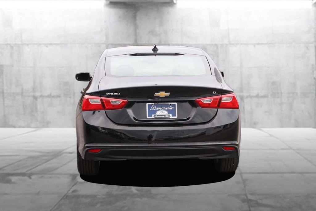 Chevrolet Malibu Vehicle Image 06