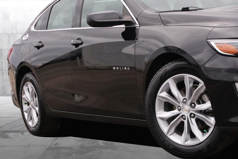 Chevrolet Malibu Vehicle Image 03