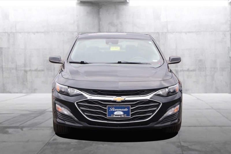 Chevrolet Malibu Vehicle Image 04