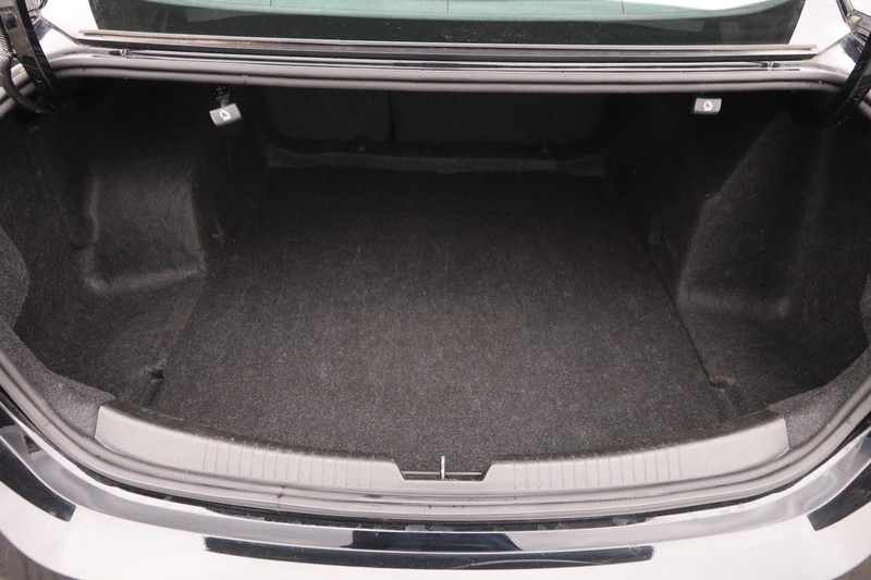 Chevrolet Malibu Vehicle Image 07