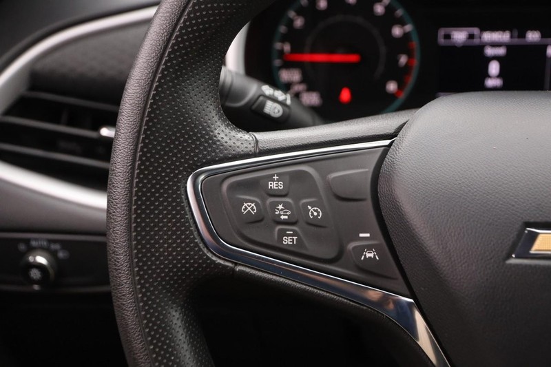 Chevrolet Malibu Vehicle Image 11