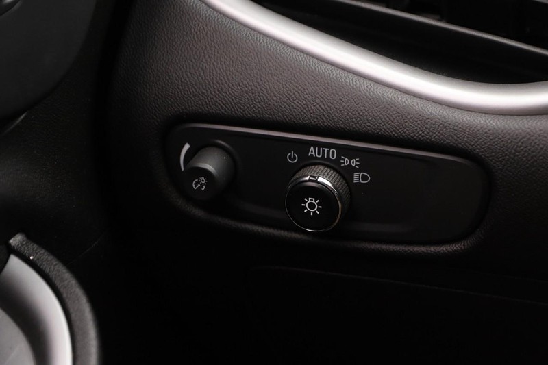 Chevrolet Malibu Vehicle Image 19