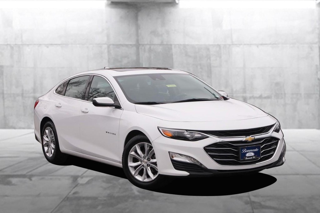 Chevrolet Malibu Vehicle Image 02