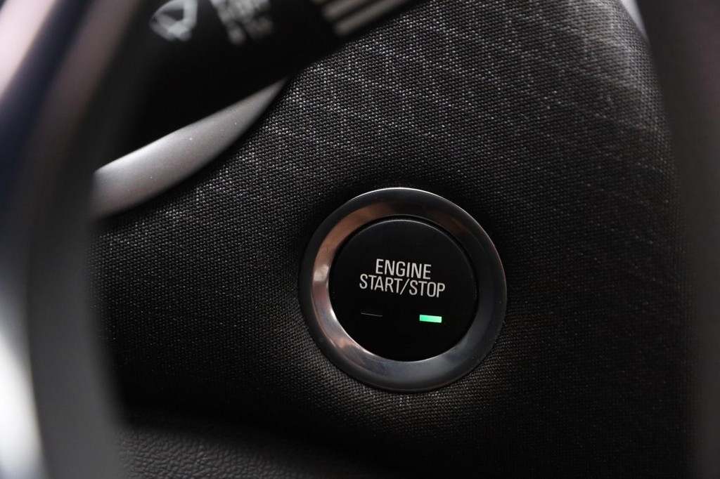 Chevrolet Malibu Vehicle Image 14