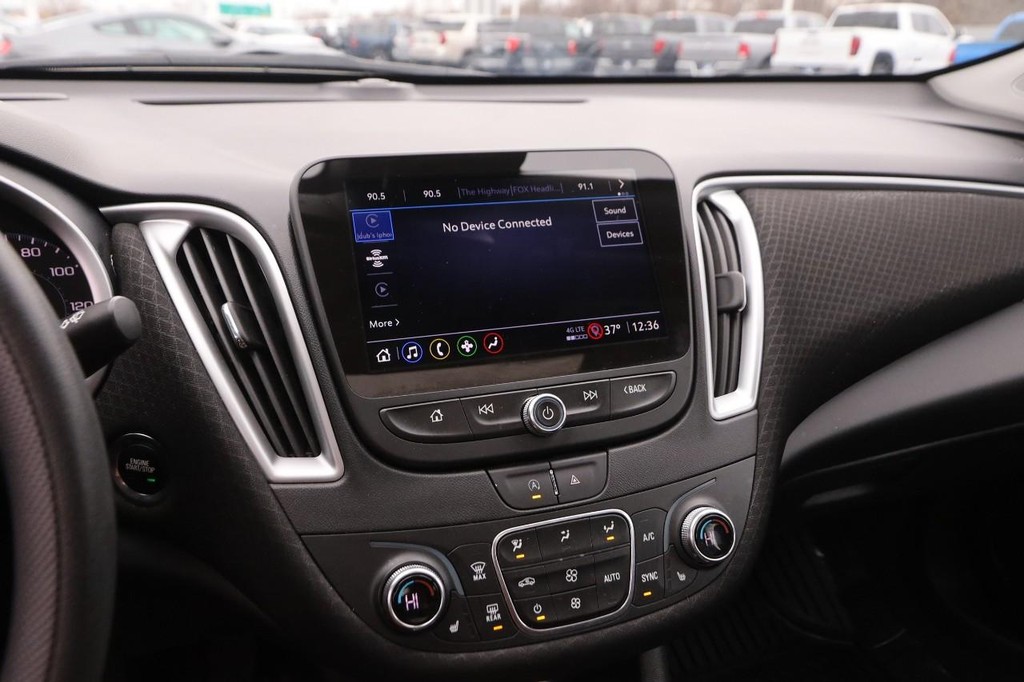 Chevrolet Malibu Vehicle Image 15