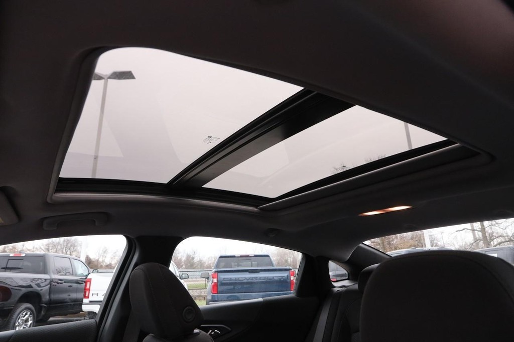 Chevrolet Malibu Vehicle Image 19