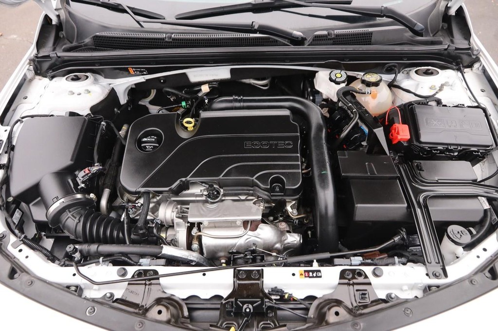 Chevrolet Malibu Vehicle Image 26