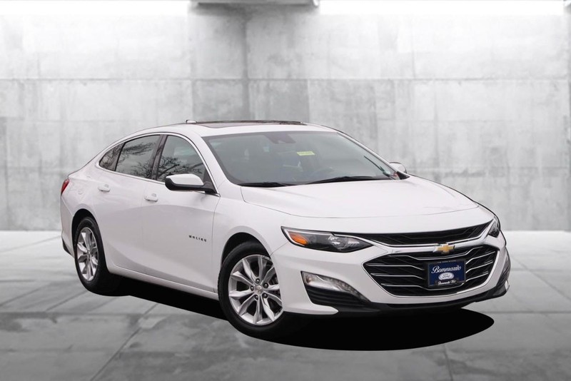 Chevrolet Malibu Vehicle Image 02