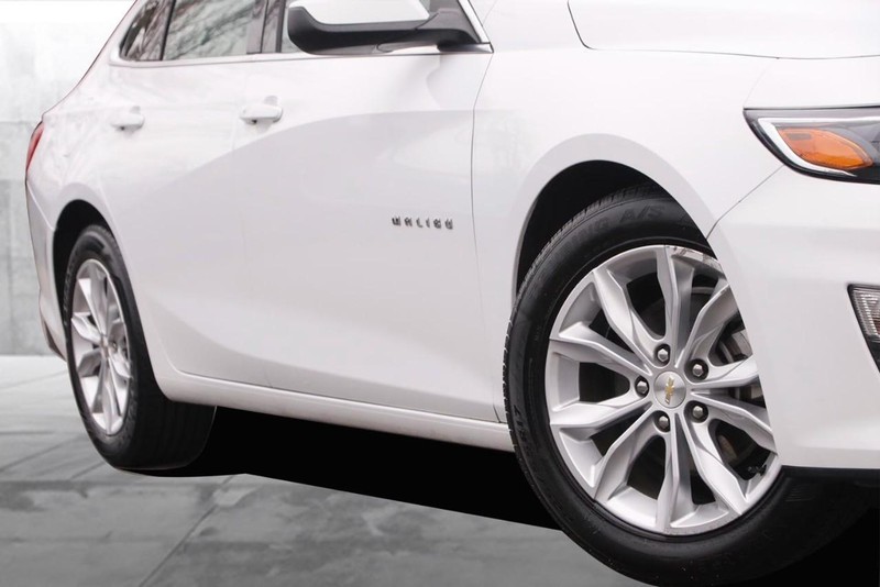 Chevrolet Malibu Vehicle Image 03