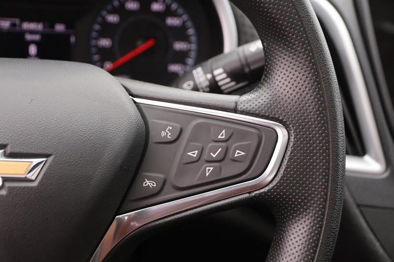 Chevrolet Malibu Vehicle Image 12