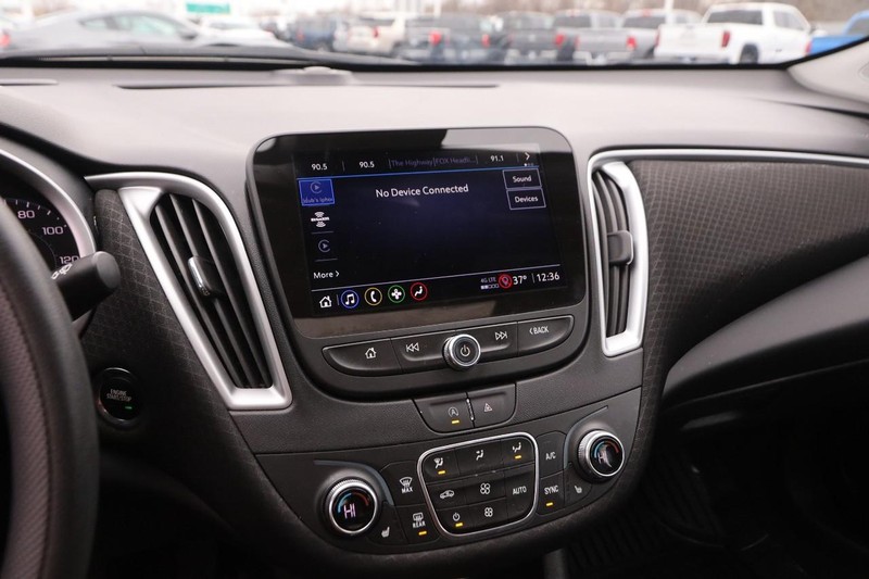 Chevrolet Malibu Vehicle Image 15