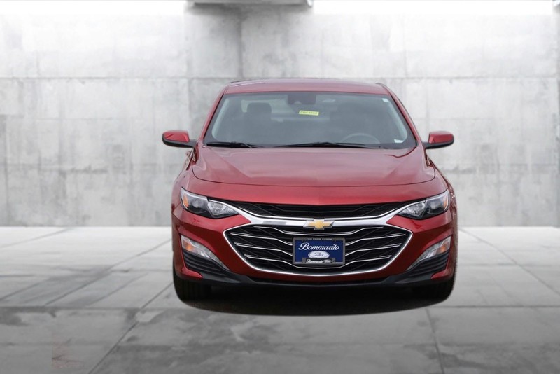 Chevrolet Malibu Vehicle Image 04