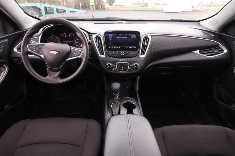 Chevrolet Malibu Vehicle Image 19