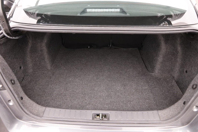 Nissan Versa Vehicle Image 07