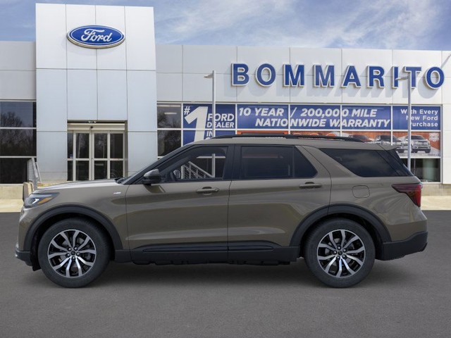 Ford Explorer Vehicle Image 03