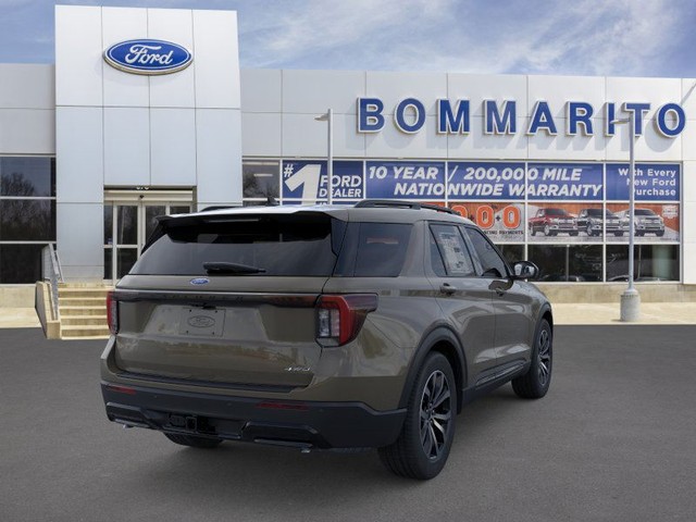 Ford Explorer Vehicle Image 08