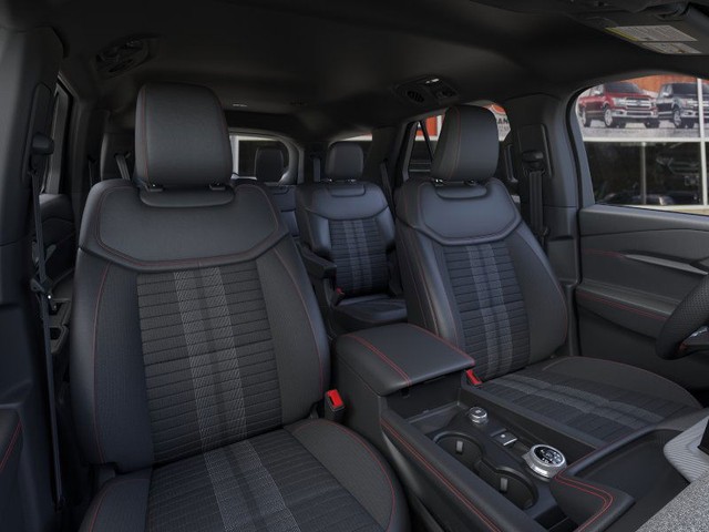 Ford Explorer Vehicle Image 10