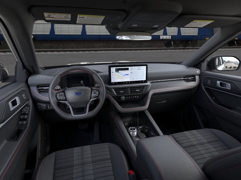 Ford Explorer Vehicle Image 09