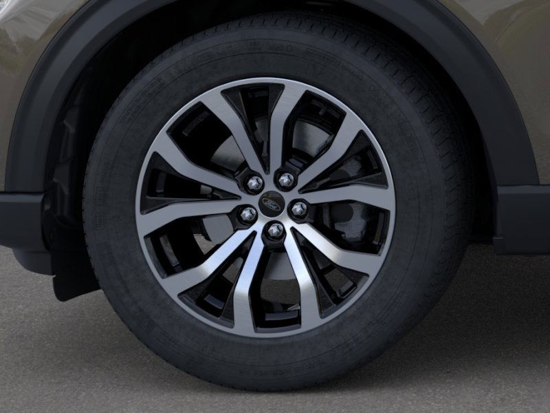 Ford Explorer Vehicle Image 19