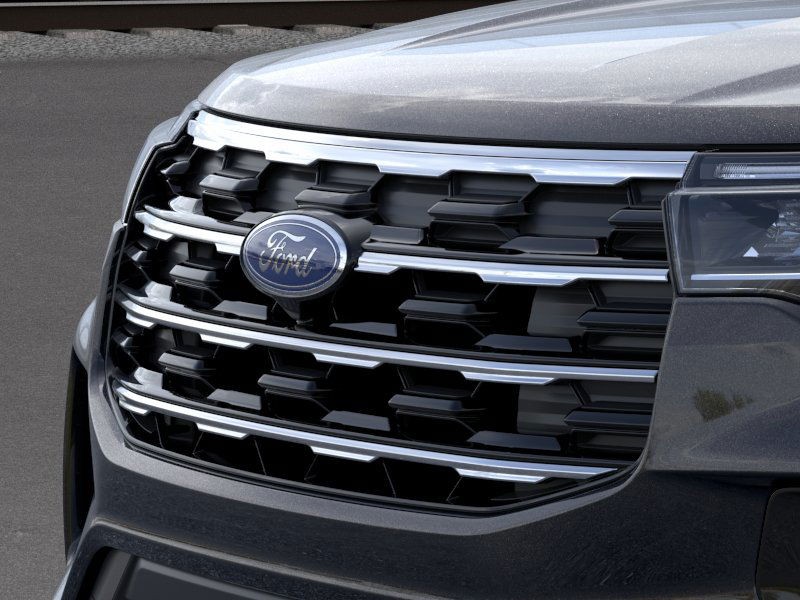 Ford Explorer Vehicle Image 17