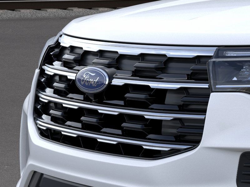 Ford Explorer Vehicle Image 17