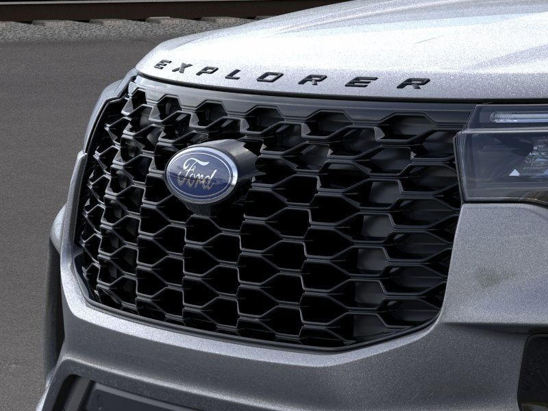 Ford Explorer Vehicle Image 17