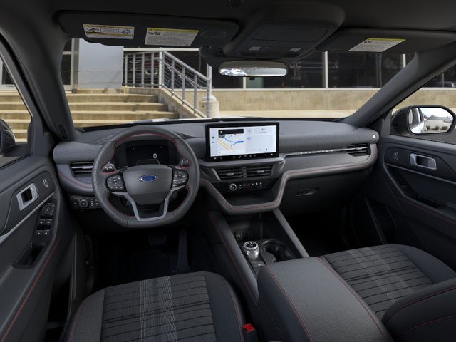 Ford Explorer Vehicle Image 09