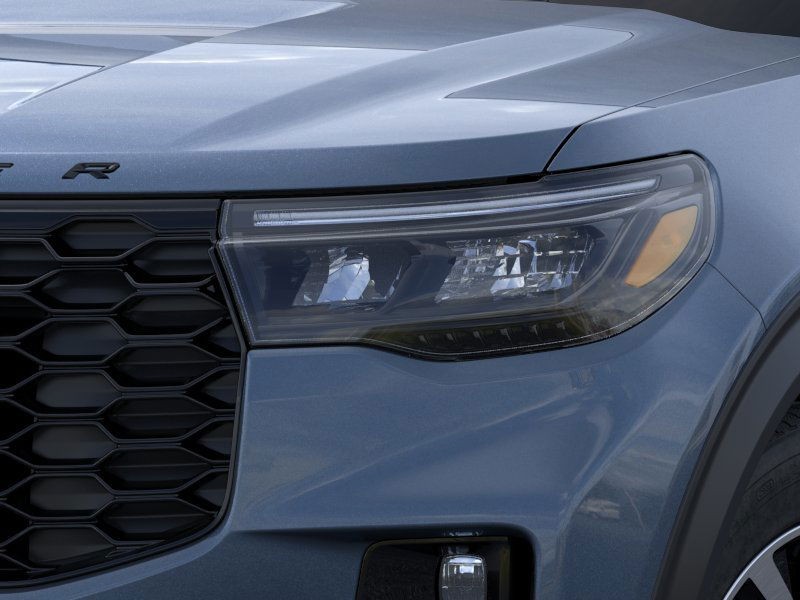 Ford Explorer Vehicle Image 18