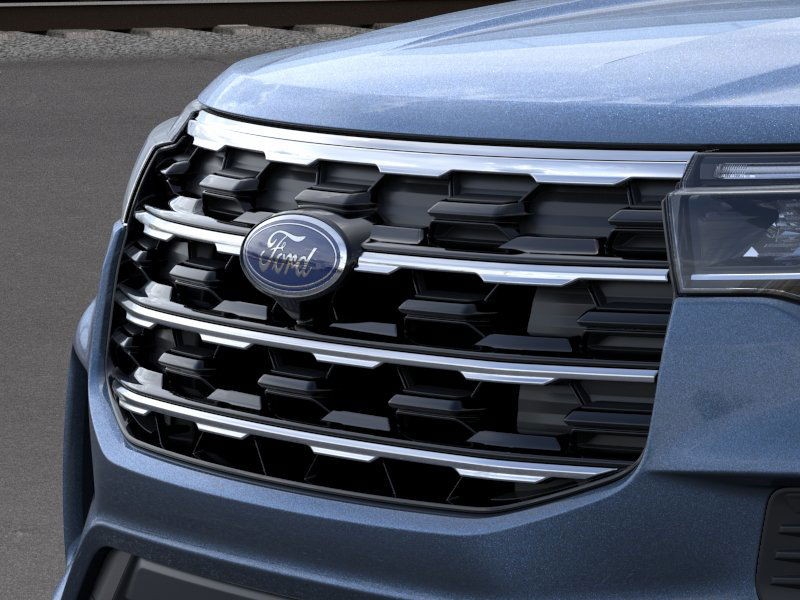 Ford Explorer Vehicle Image 17