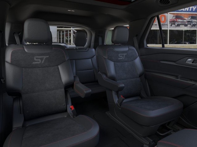 Ford Explorer Vehicle Image 11