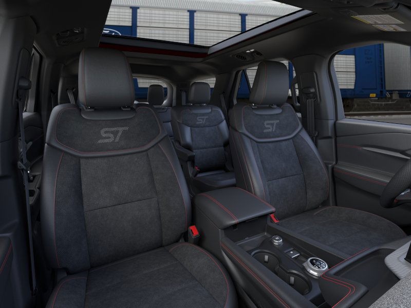 Ford Explorer Vehicle Image 10