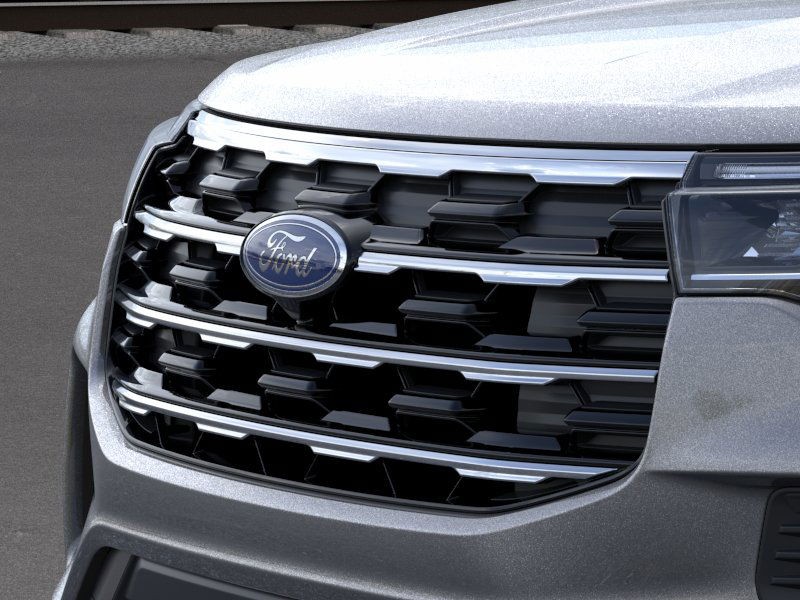 Ford Explorer Vehicle Image 17