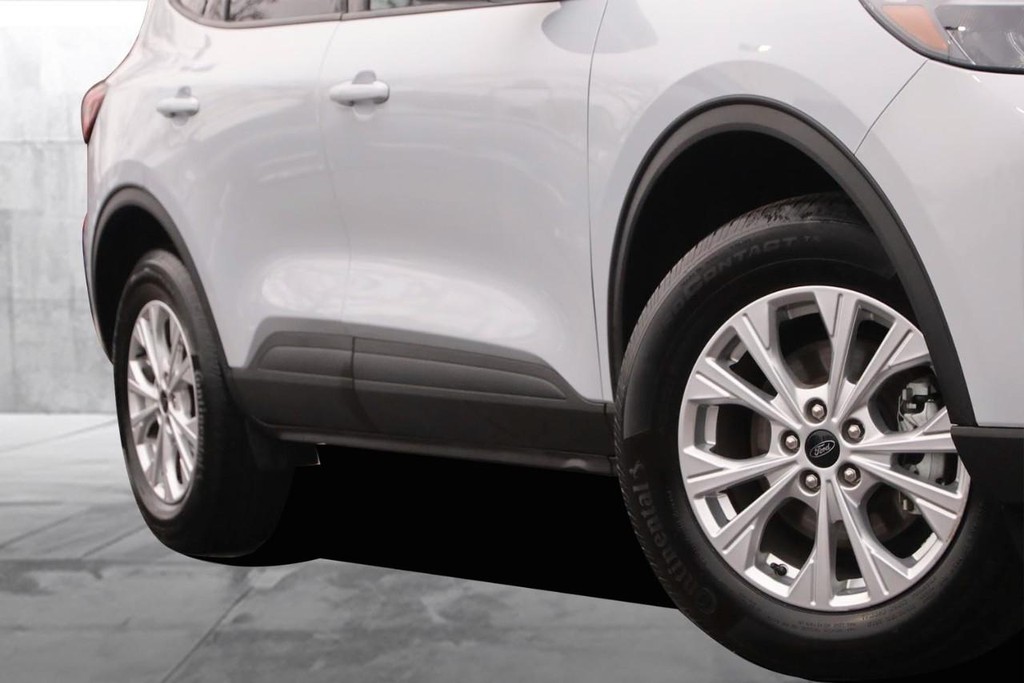 Ford Escape Vehicle Image 03